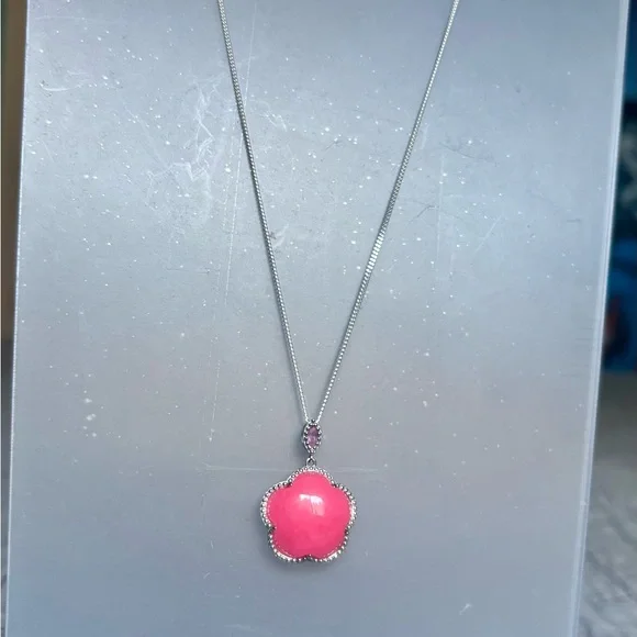 Pink jade necklace. - Picture 3 of 11